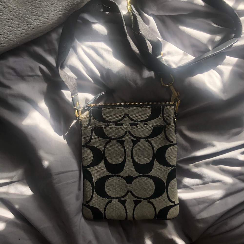 coach swing messenger bag